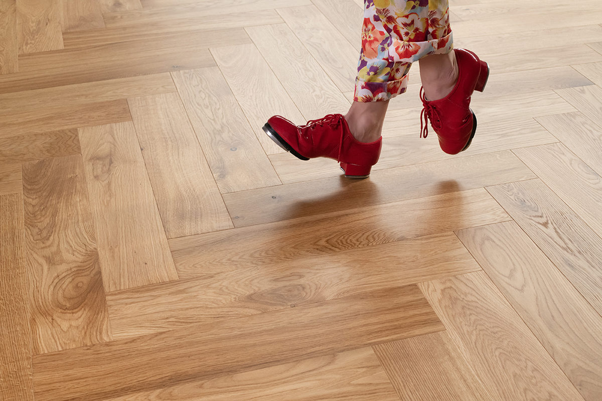 Английская ёлка, Натуральный